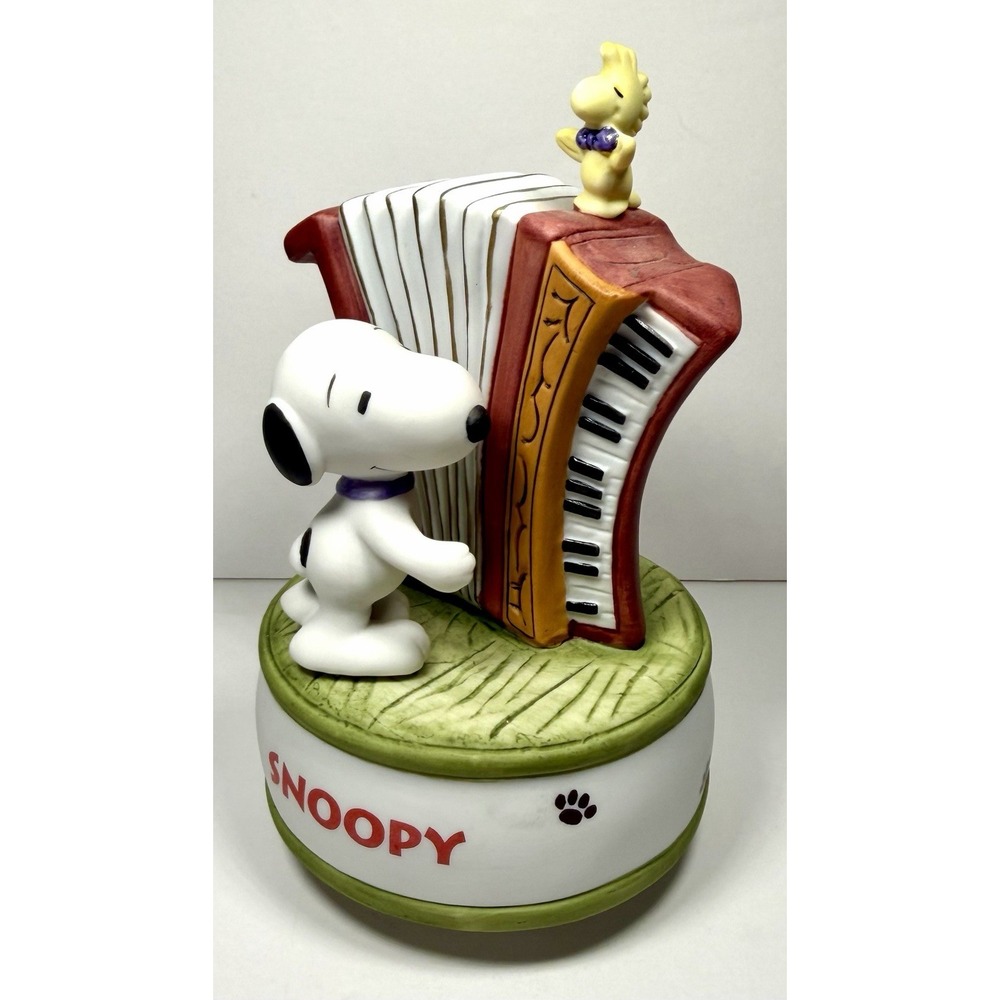 Vintage Sekiguchi PEANUTS Snoopy Japan Music Box Musical Figure Accordion RARE - Picture 3 of 17